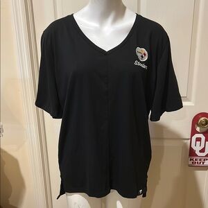 Pittsburg Steelers Women's Black V-Neck Top. XL